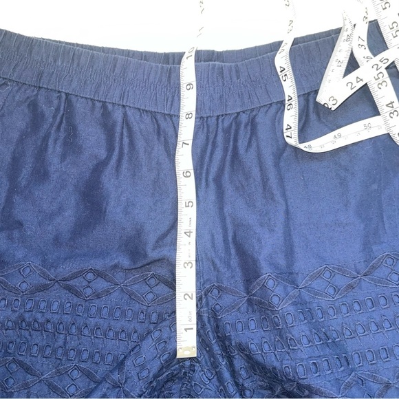 J. Crew 100% Cotton Navy Blue Eyelet Trim High Rise Fabric Shorts Small Women’s - Picture 9 of 13